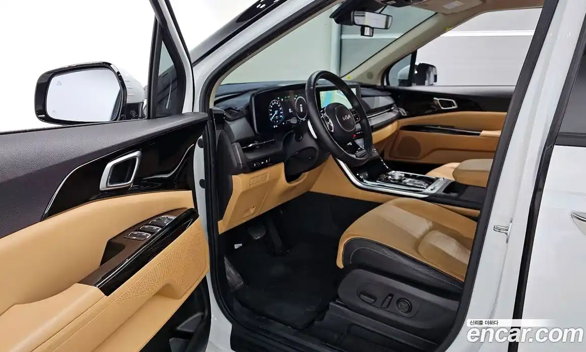 Kia Canival 2023 3.5 Автомат в Москве № 928996, фото 12