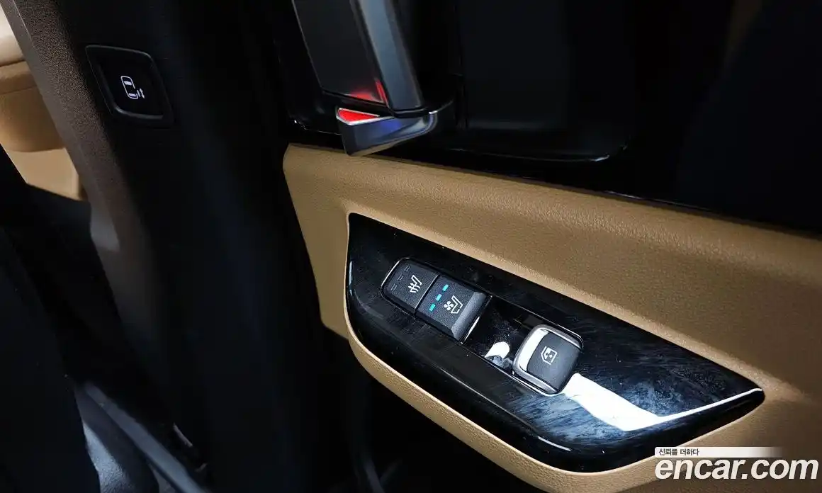 Kia Canival 2023 3.5 Автомат в Москве № 928996, фото 19