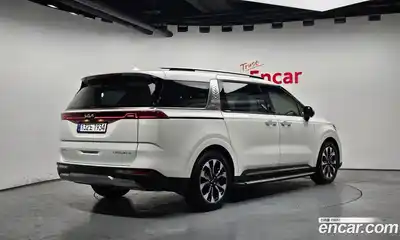 Kia Canival 2023 3.5 Автомат в Москве № 928996, миниатюра 2