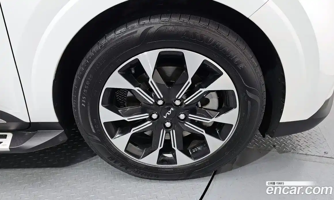 Kia Canival 2023 3.5 Автомат в Москве № 928996, фото 5