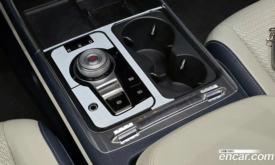 Kia Canival 2024 1.6 Автомат в Москве № 929040, фото 8