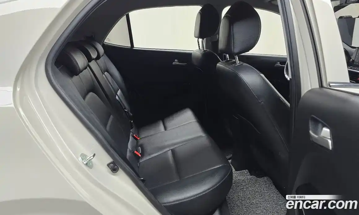 Kia Morning 2022 1.0 Автомат в Москве № 929177, фото 12