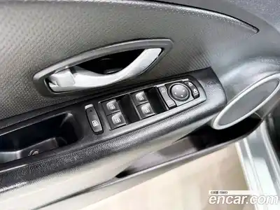 Renault SM3 2017 1.6 гидро в Москве № 929188, миниатюра 8