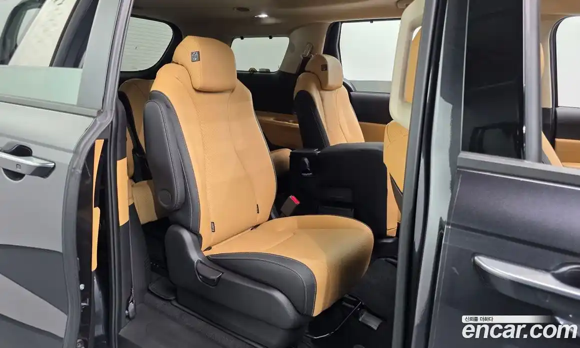 Kia Canival 2023 3.5 Автомат в Москве № 929307, фото 11