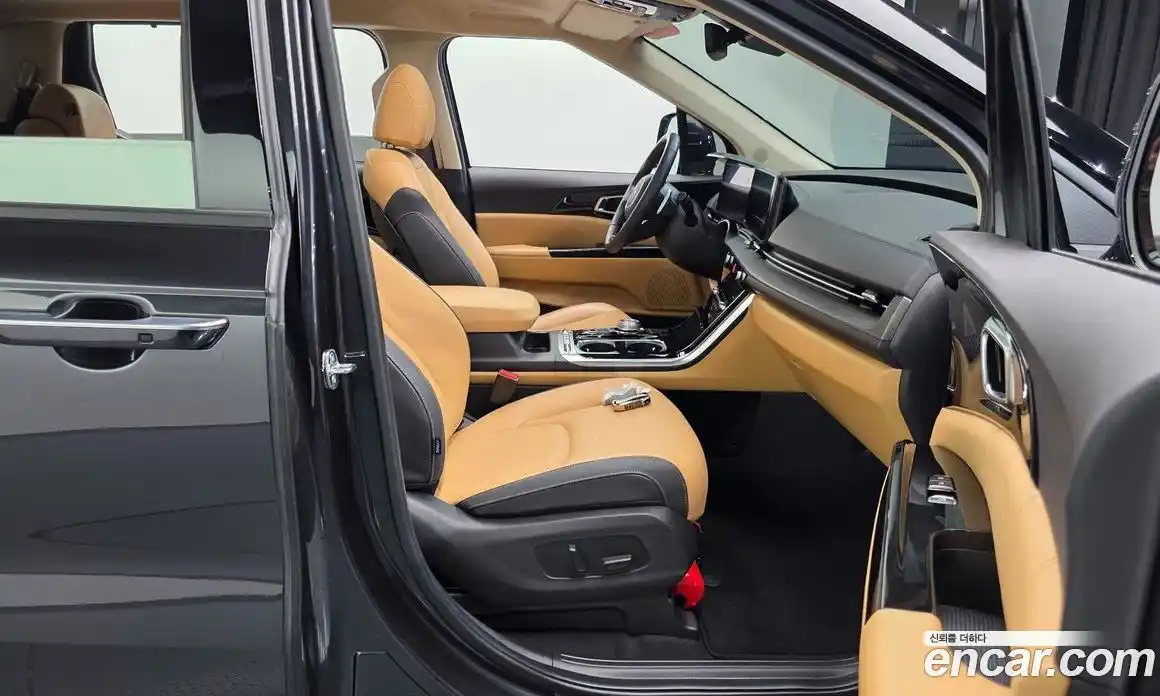 Kia Canival 2023 3.5 Автомат в Москве № 929307, фото 9