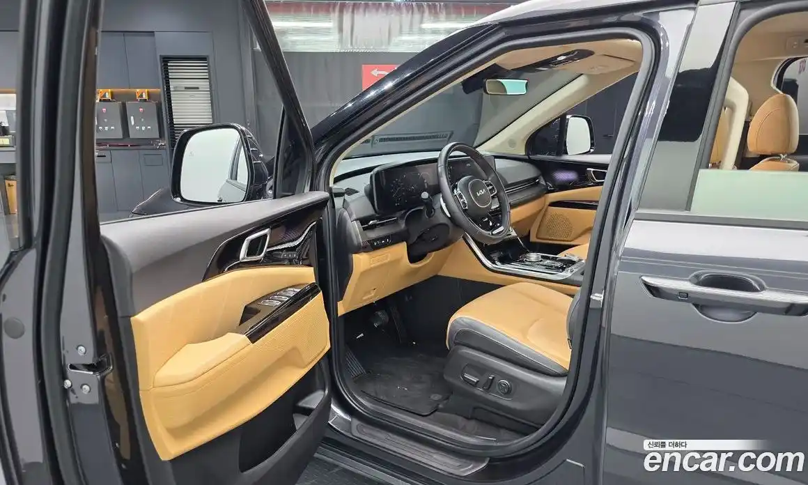 Kia Canival 2023 3.5 Автомат в Москве № 929307, фото 10