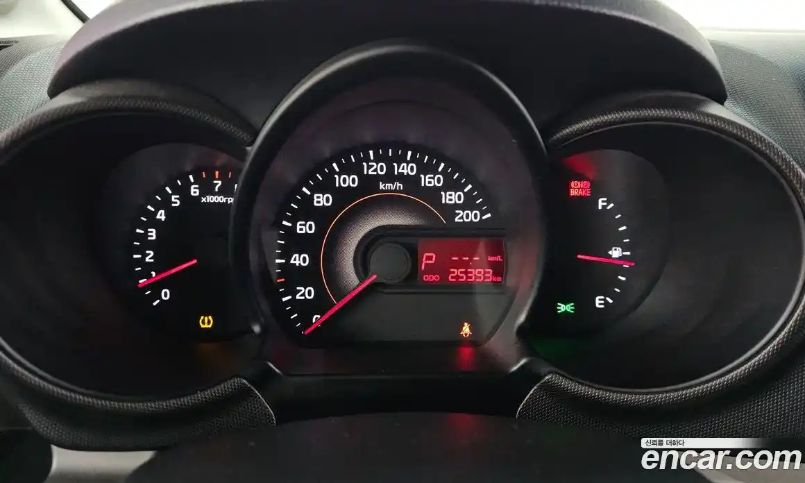 Kia Ray 2018 1.0 Автомат в Москве № 929364, фото 8