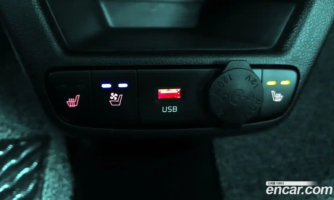 Kia Ray 2023 1.0 Автомат в Москве № 929510, фото 17