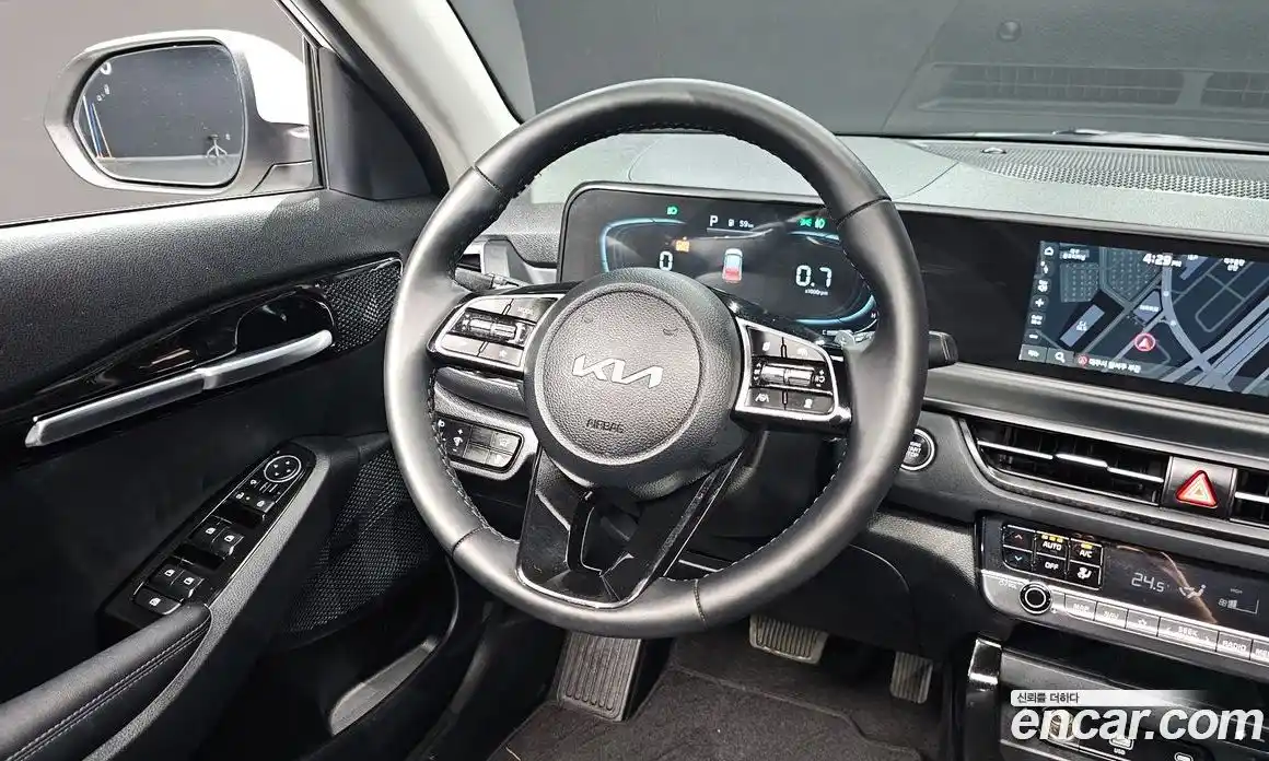 Kia Seltos 2024 1.6 Автомат в Москве № 929520, фото 13