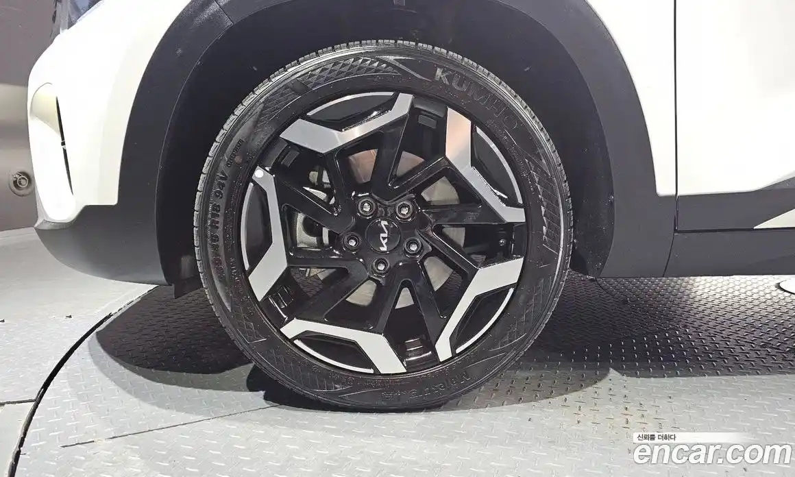 Kia Seltos 2024 1.6 Автомат в Москве № 929520, фото 5