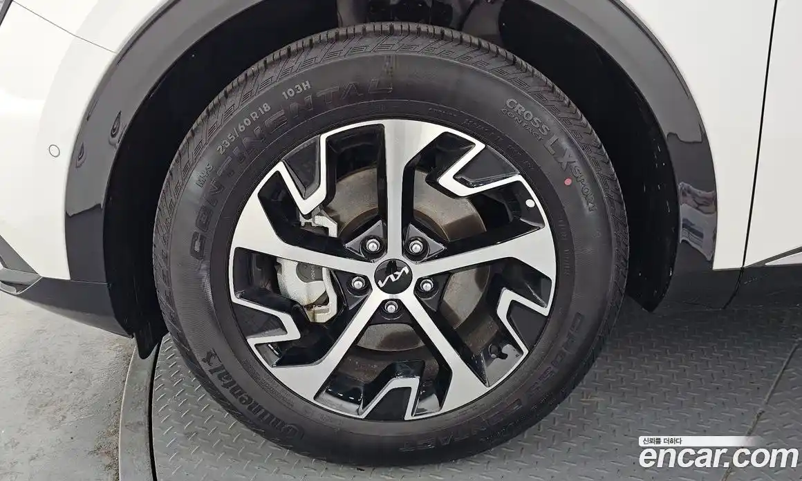 Kia Sportage 2023 1.6 Автомат в Москве № 929613, фото 5