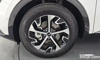 Kia Sportage 2023 1.6 Автомат в Москве № 929613, миниатюра 5