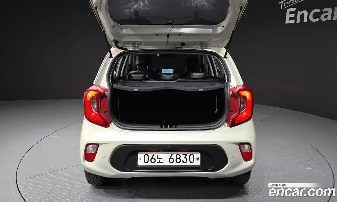 Kia Morning 2017 1.0 Автомат в Москве № 929910, фото 20