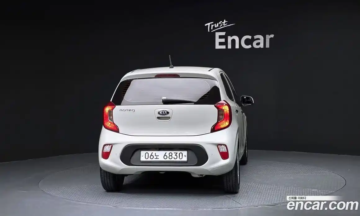 Kia Morning 2017 1.0 Автомат в Москве № 929910, фото 4