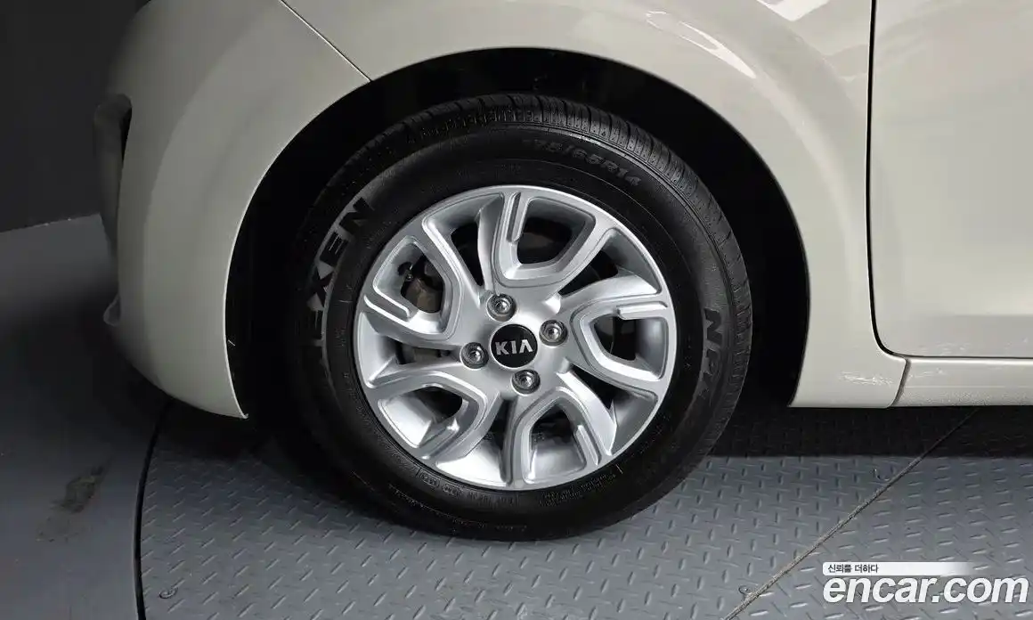 Kia Morning 2017 1.0 Автомат в Москве № 929910, фото 5