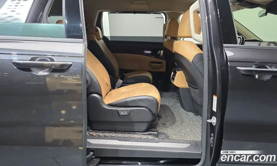 Kia Canival 2021 3.5 Автомат в Москве № 930075, фото 12