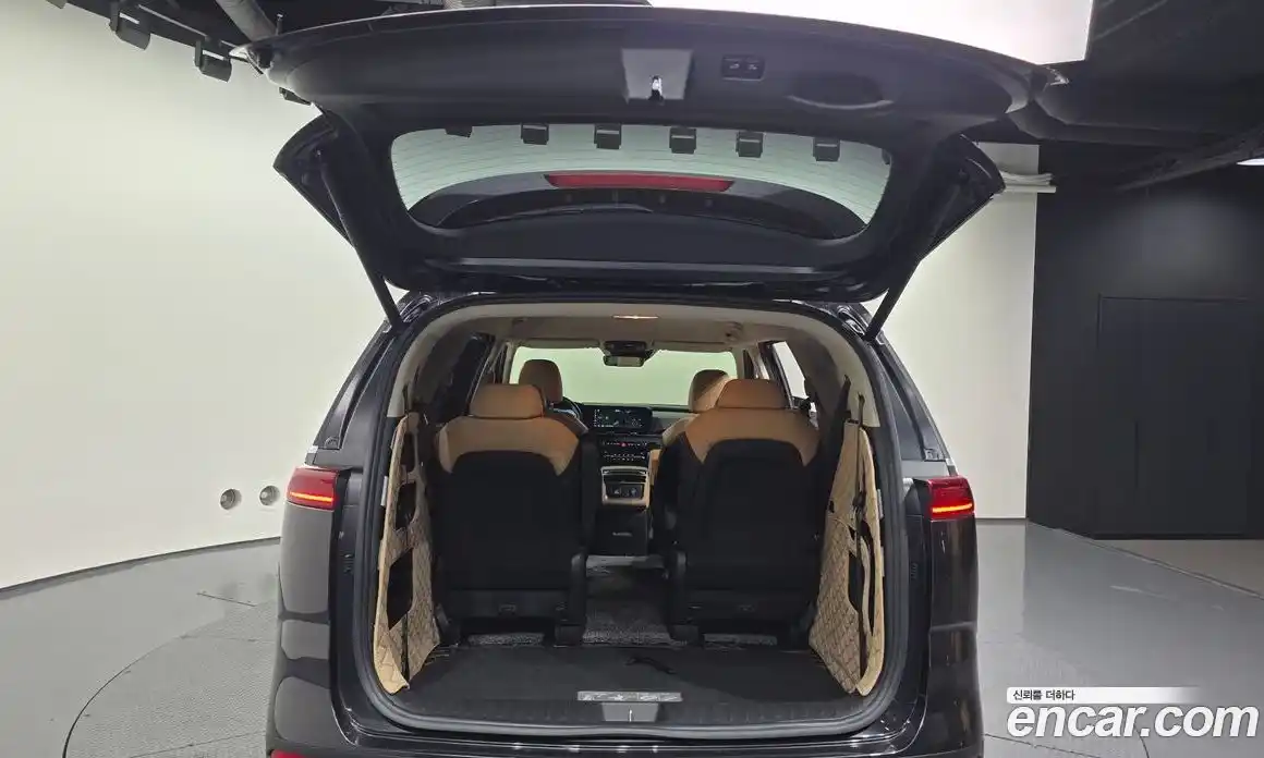 Kia Canival 2021 3.5 Автомат в Москве № 930075, фото 20