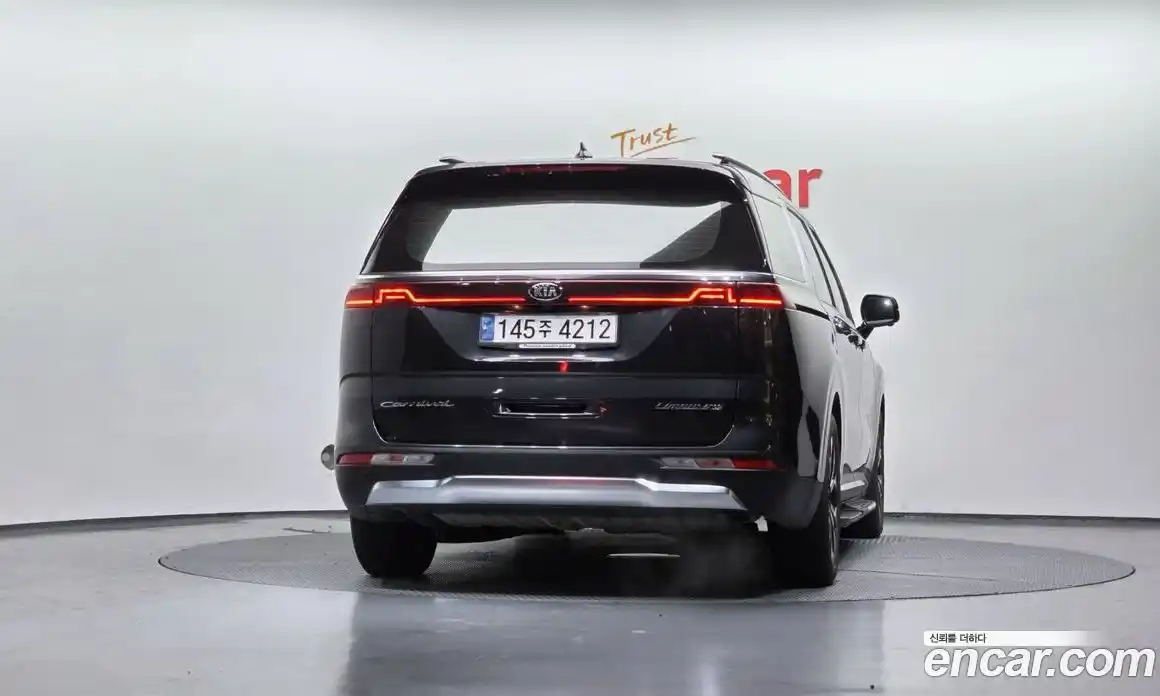 Kia Canival 2021 3.5 Автомат в Москве № 930075, фото 4