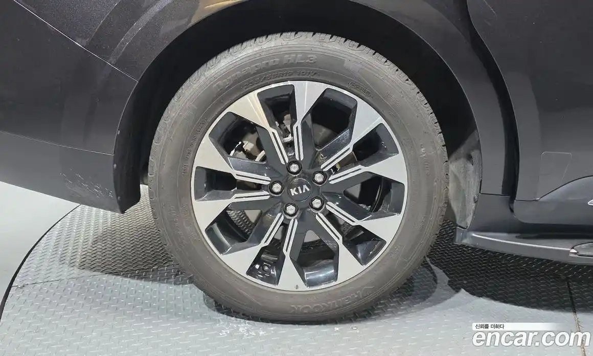 Kia Canival 2021 3.5 Автомат в Москве № 930075, фото 5