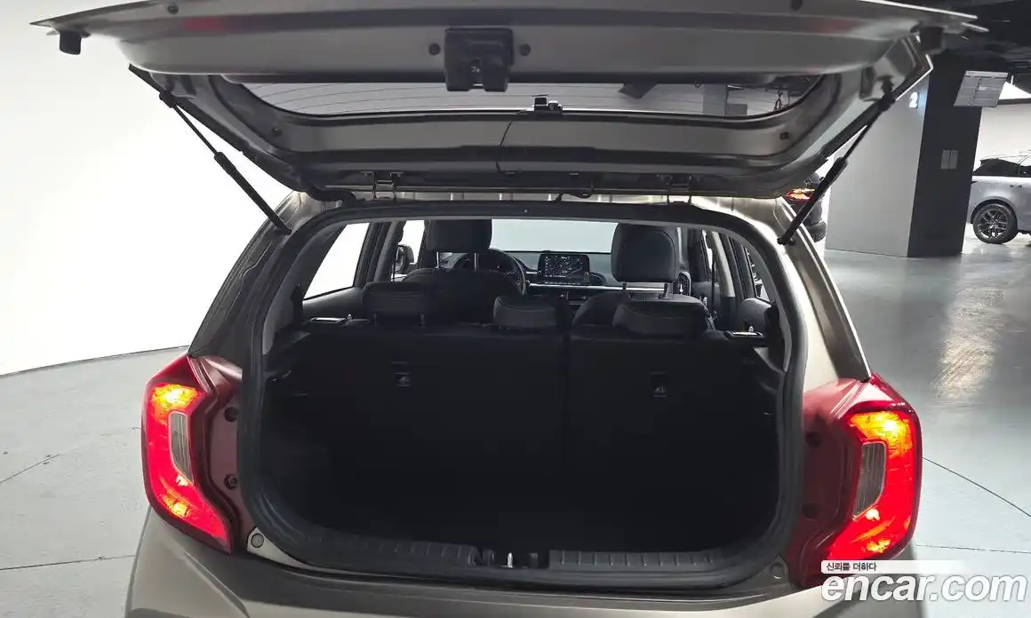 Kia Morning 2020 1.0 Автомат в Москве № 930132, фото 20