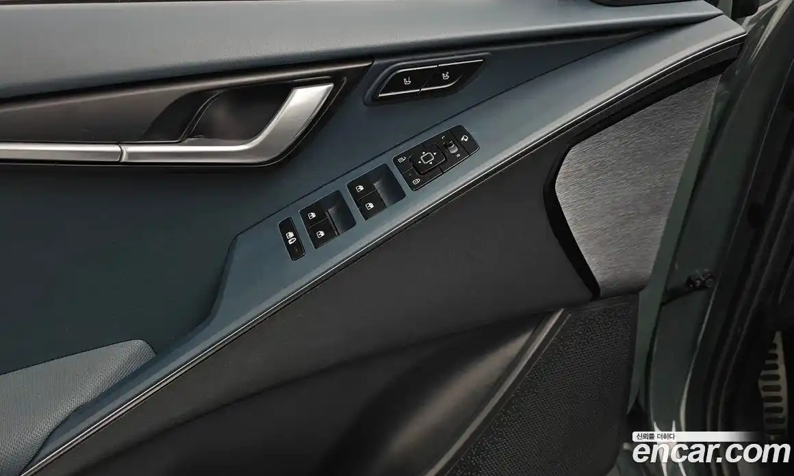 Kia Niro 2022 1.6 Автомат в Москве № 930188, фото 17