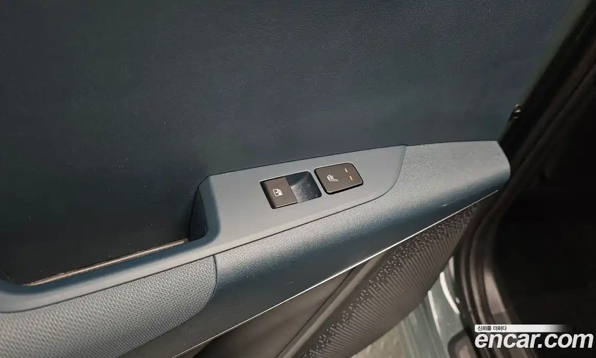 Kia Niro 2022 1.6 Автомат в Москве № 930188, фото 19