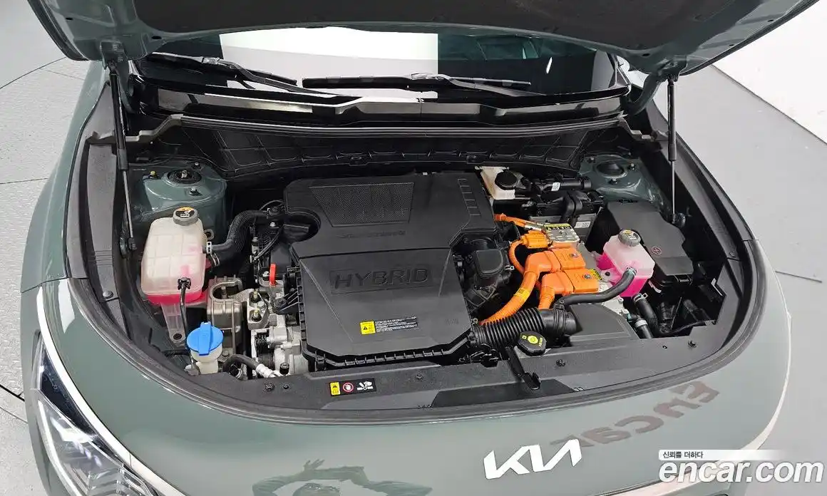 Kia Niro 2022 1.6 Автомат в Москве № 930188, фото 6