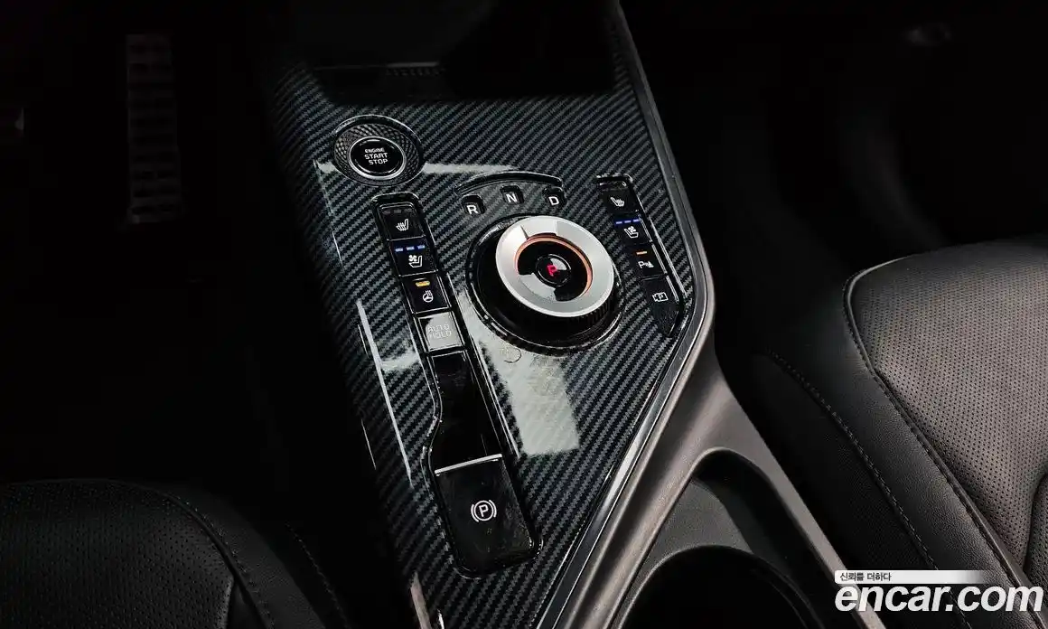 Kia Niro 2022 1.6 Автомат в Москве № 930188, фото 9