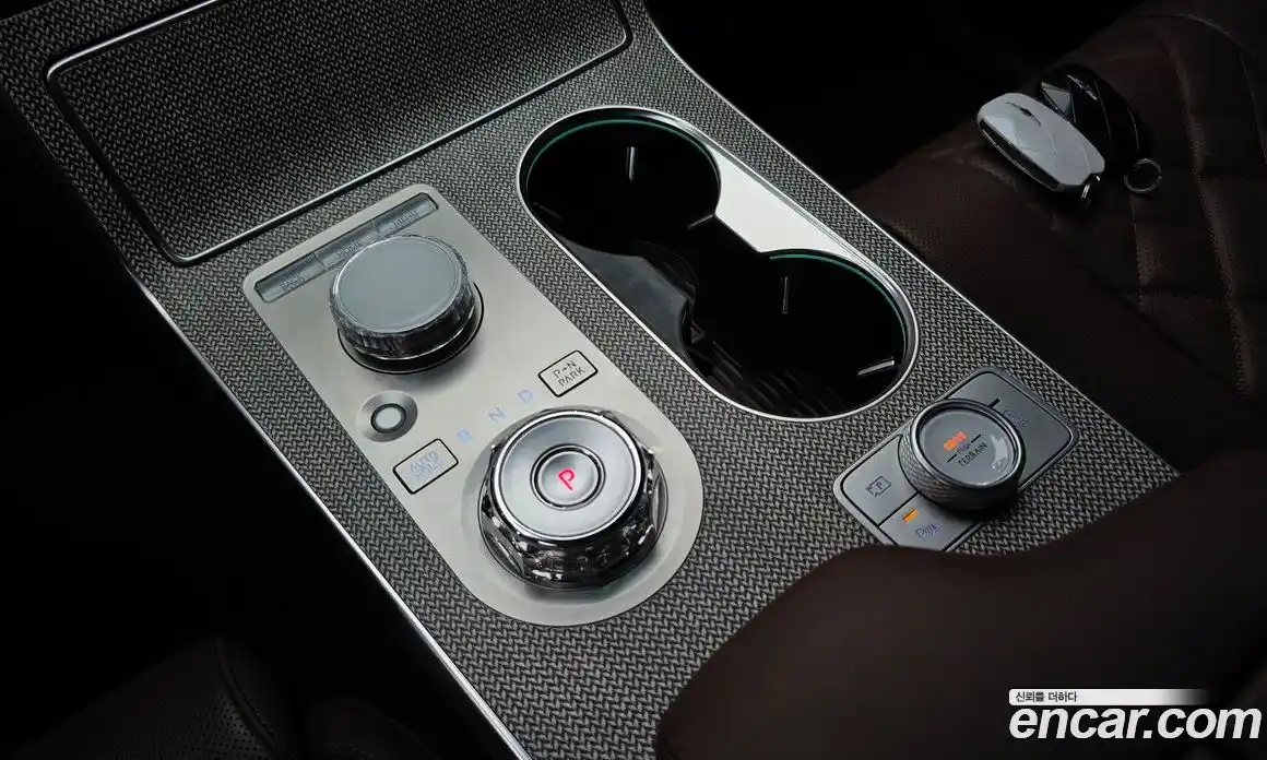 Genesis GV80 2024 2.5 гидро в Москве, фото 9