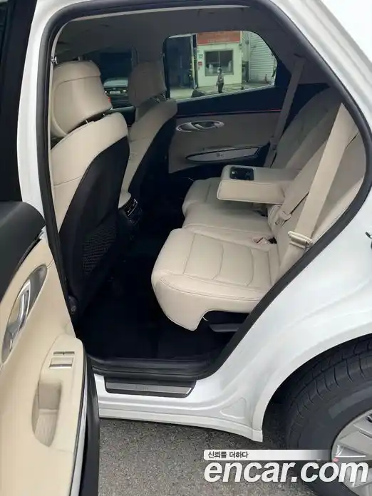 Genesis GV70 2026 2.5 Автомат в Москве № 930381, фото 4