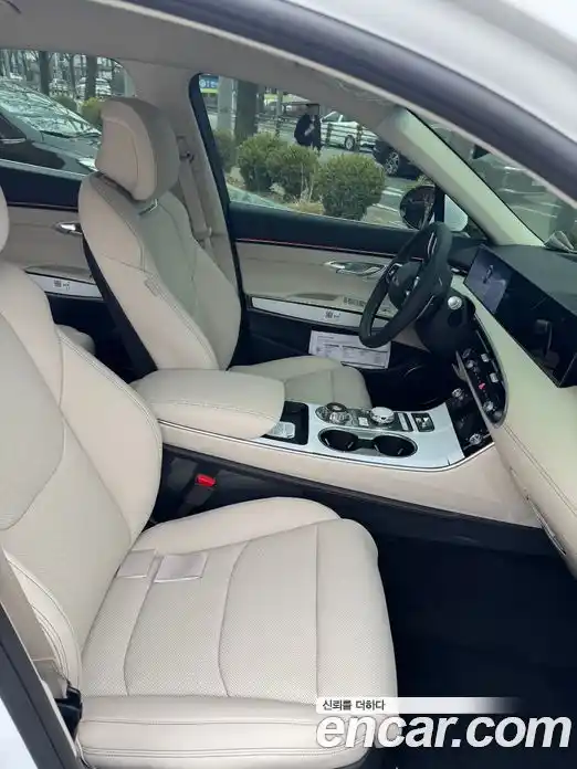 Genesis GV70 2026 2.5 Автомат в Москве № 930381, фото 8