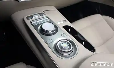 Genesis GV70 2024 2.5 Автомат в Москве № 930582, миниатюра 9