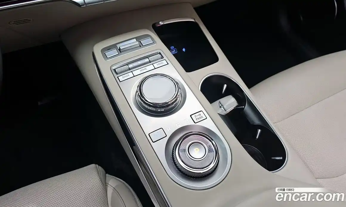 Genesis GV70 2023 2.5 Автомат в Москве № 930714, фото 9