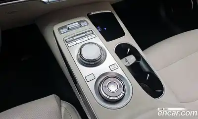 Genesis GV70 2023 2.5 Автомат в Москве № 930714, миниатюра 9