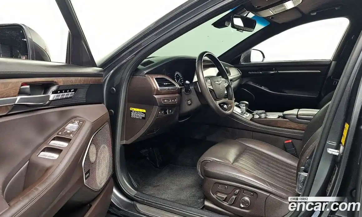 Genesis G90 2019 5.0 гидро в Москве № 931309, фото 11