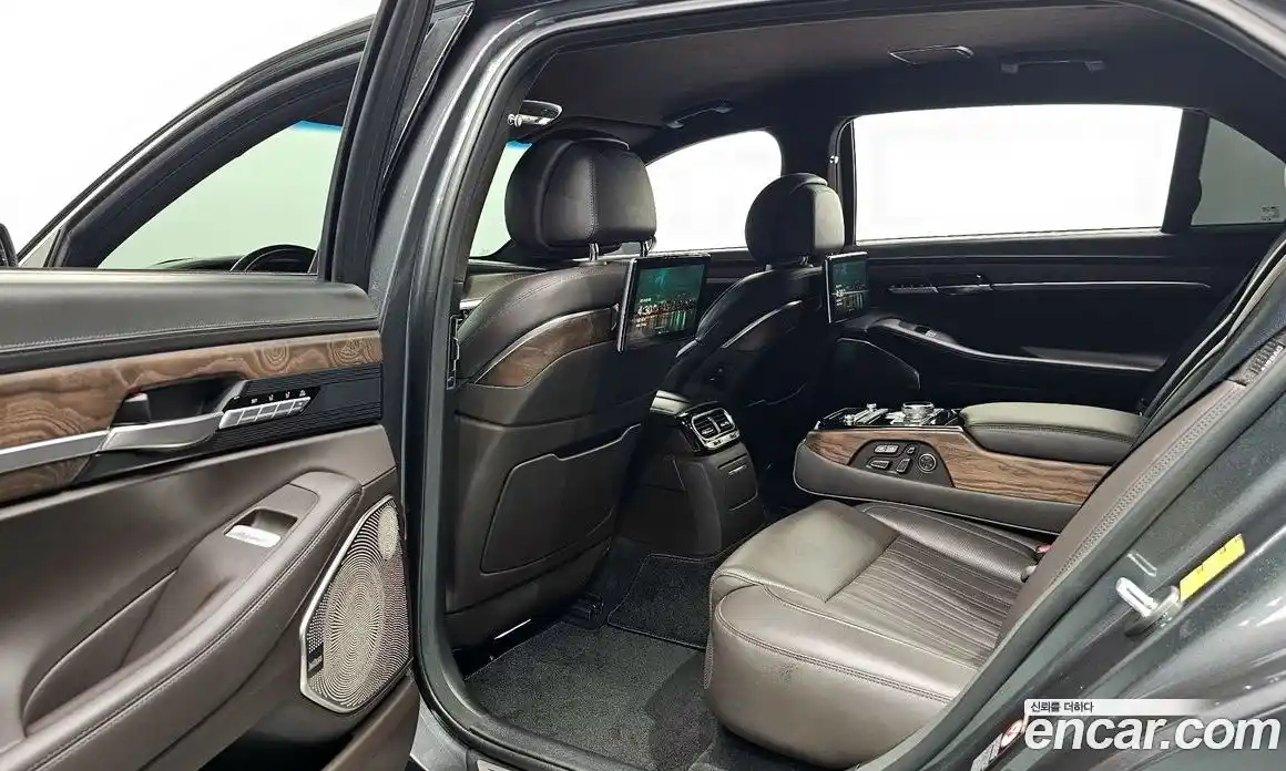 Genesis G90 2019 5.0 гидро в Москве № 931309, фото 12