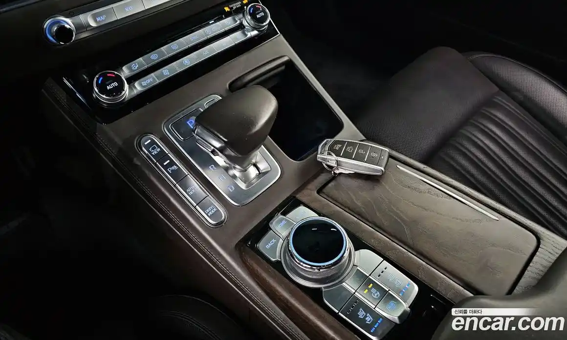 Genesis G90 2019 5.0 гидро в Москве № 931309, фото 9