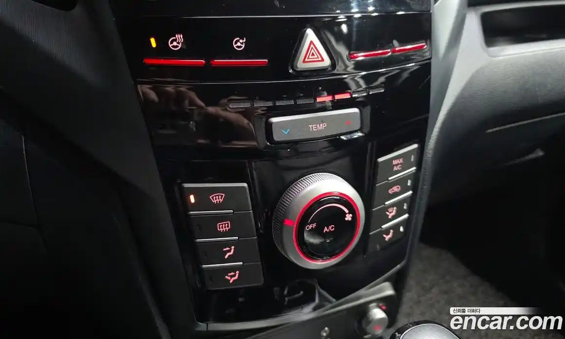 SsangYong TIBOLI 2018 1.6 Автомат в Москве № 932005, фото 15