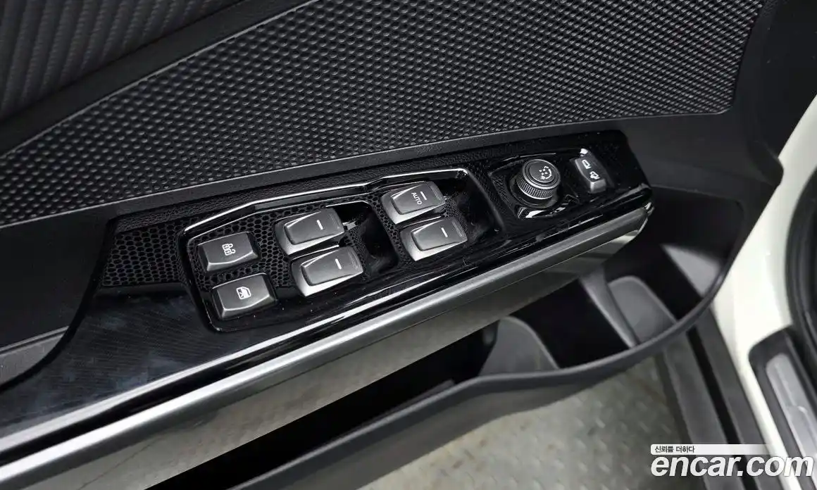 SsangYong TIBOLI 2020 1.6 Автомат в Москве № 932138, фото 11