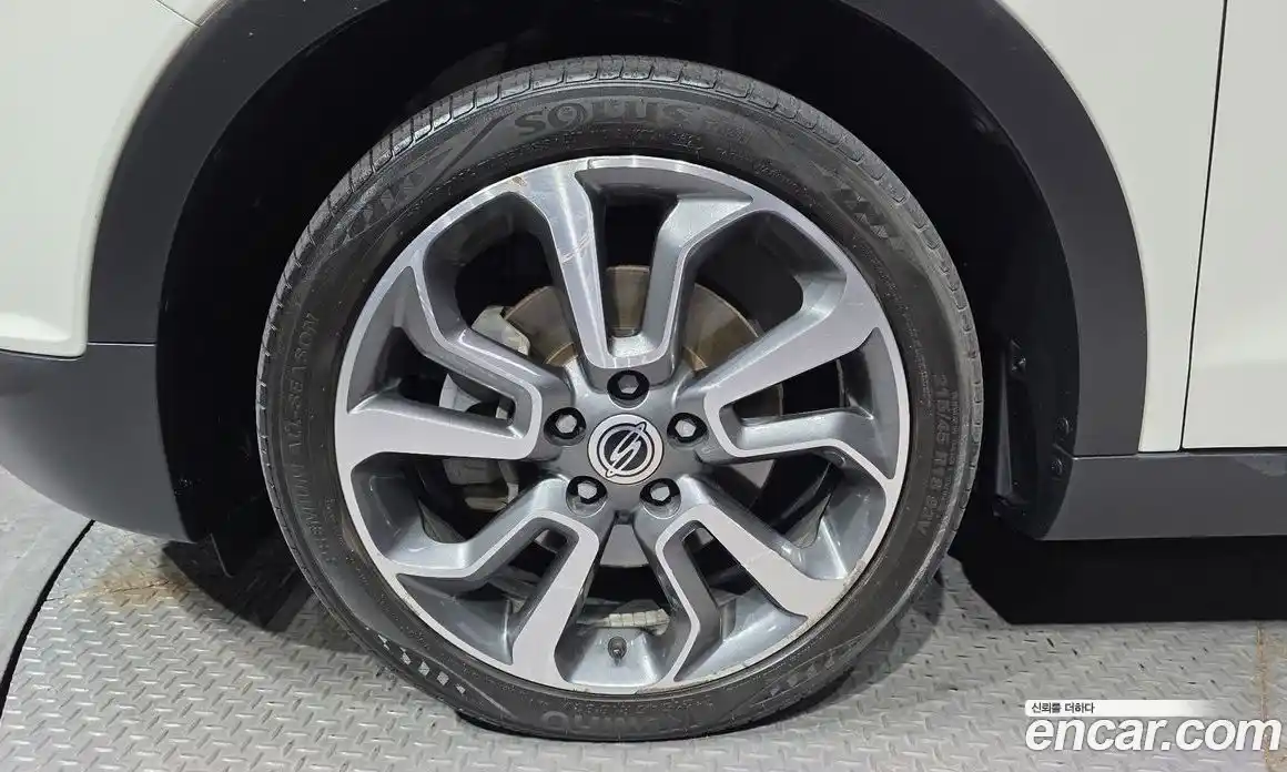 SsangYong TIBOLI 2016 1.6 Автомат в Москве № 932602, фото 5