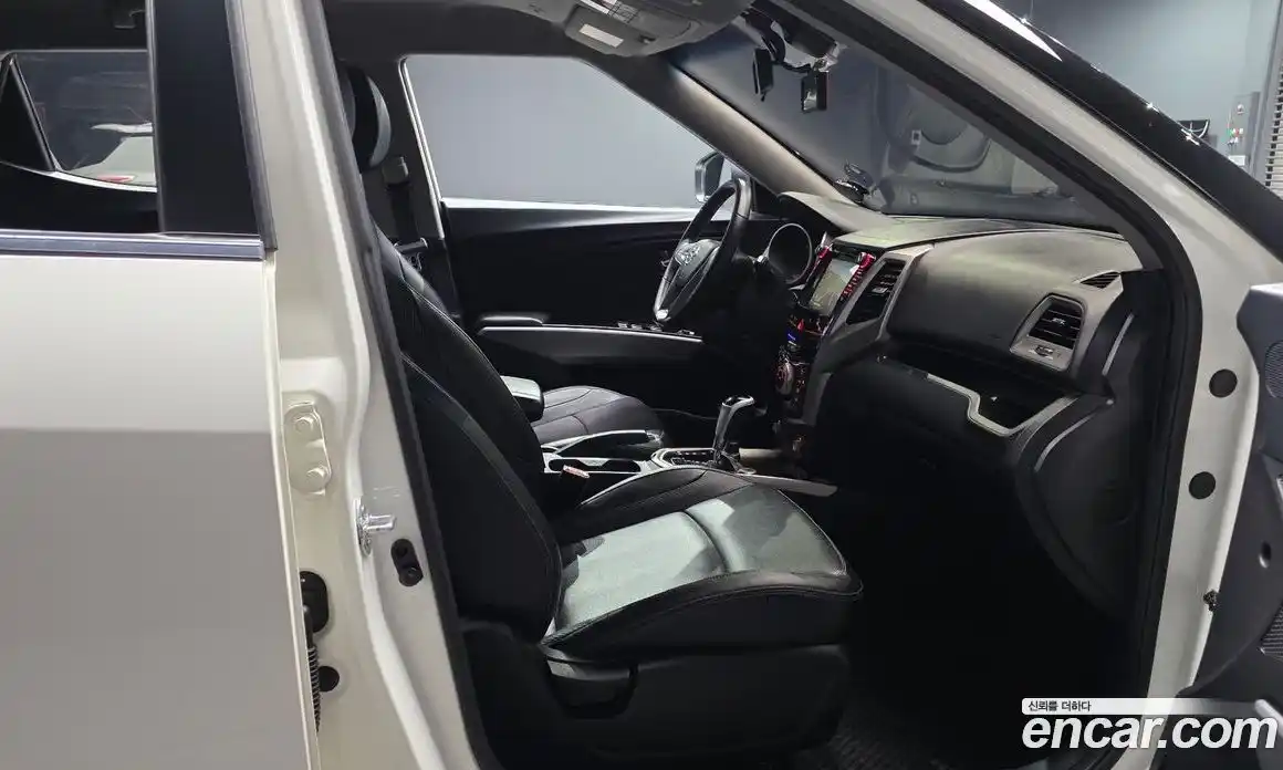 SsangYong TIBOLI 2016 1.6 Автомат в Москве № 932602, фото 10