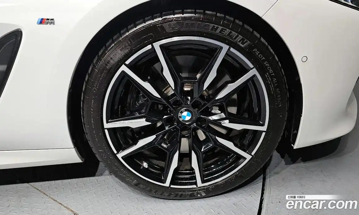 BMW 8-Series 2025 4.4 Автомат в Москве № 933695, фото 5