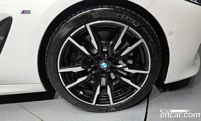 BMW 8-Series 2025 4.4 Автомат в Москве № 933695, миниатюра 5