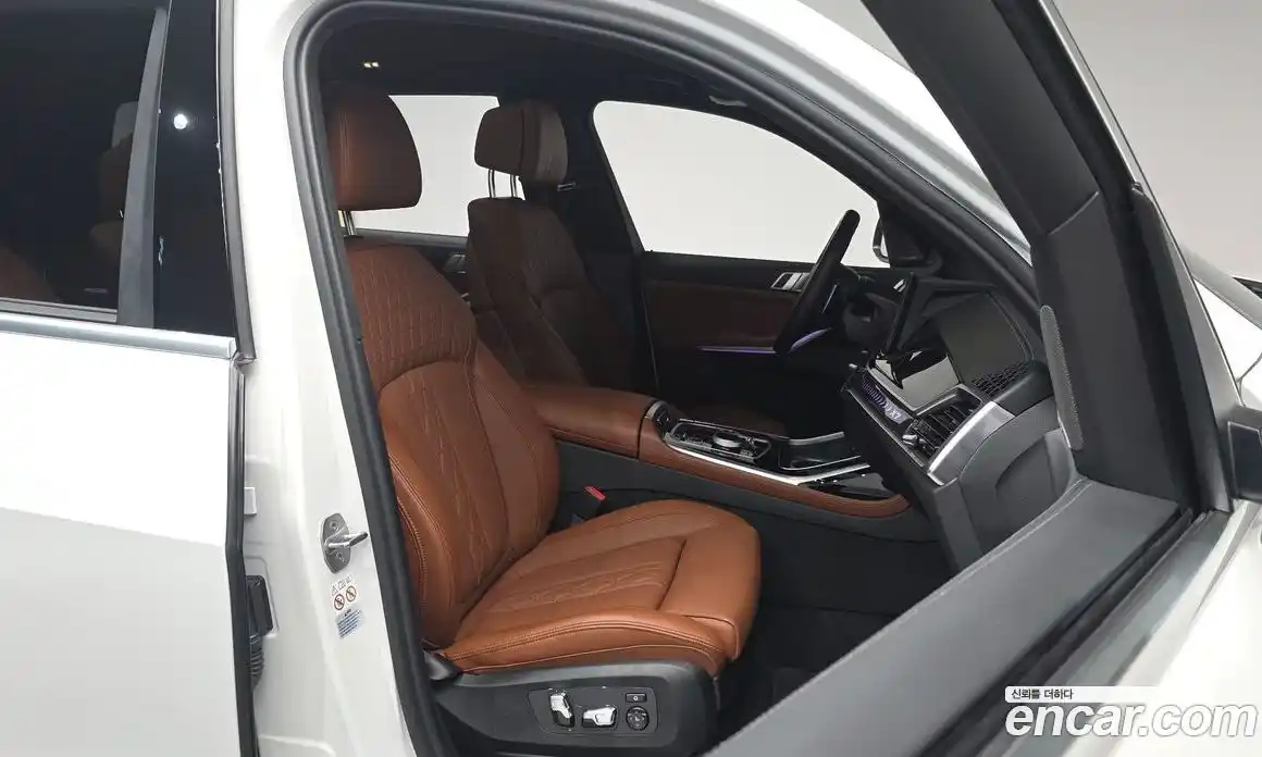 BMW X7 2023 3.0 гидро в Москве № 933831, фото 9