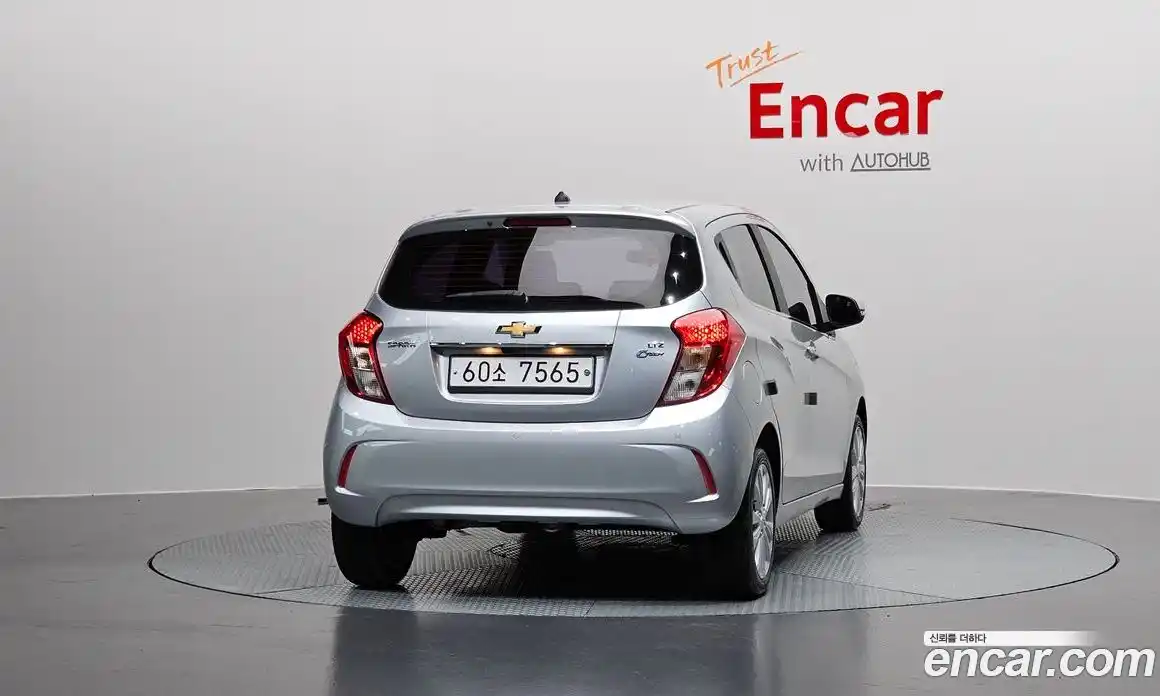 Chevrolet Spark 2017 1.0 гидро в Москве, фото 4