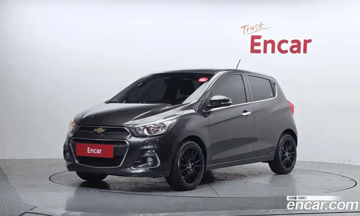 Chevrolet Spark 2016 1.0 Автомат в Москве № 935789, фото 1