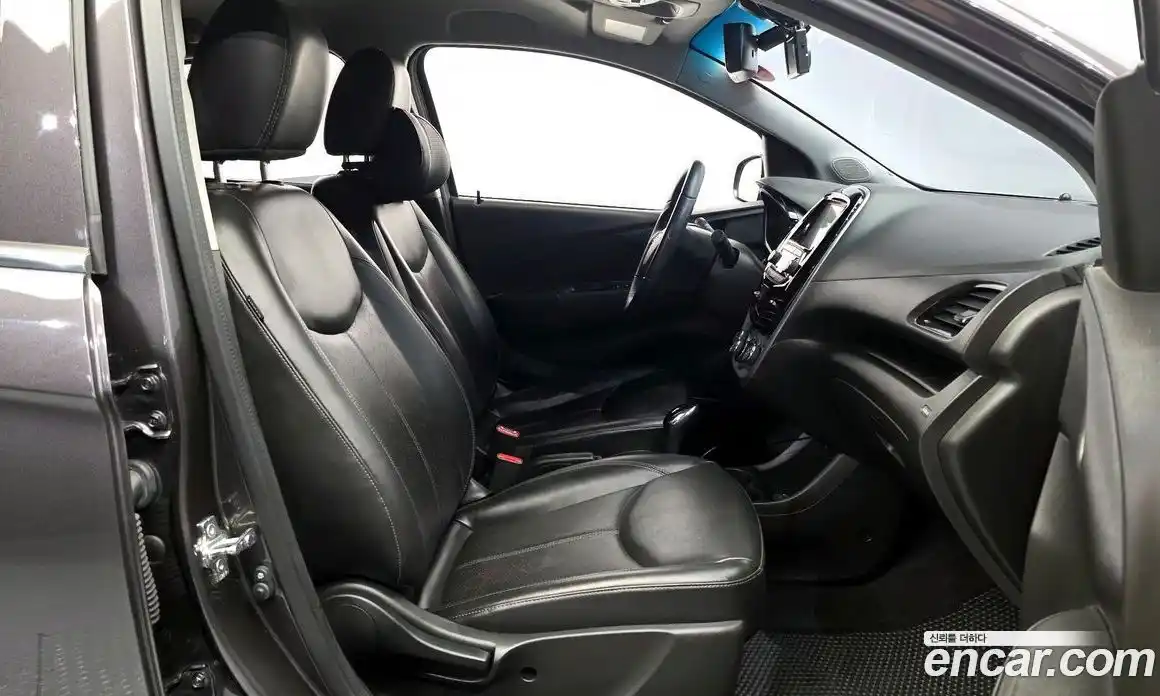 Chevrolet Spark 2016 1.0 Автомат в Москве № 935789, фото 11