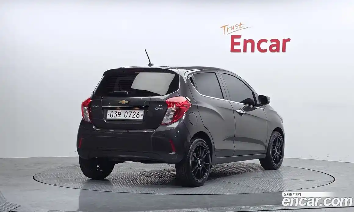 Chevrolet Spark 2016 1.0 Автомат в Москве № 935789, фото 2