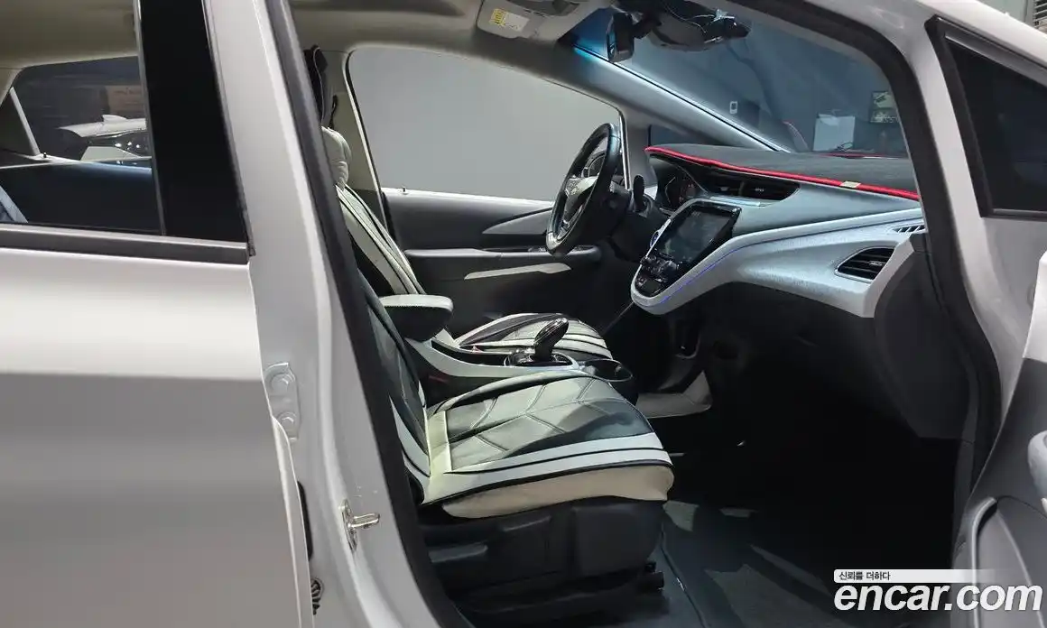 Chevrolet Bolt EV 2020 0.2 Автомат в Москве № 935813, фото 10