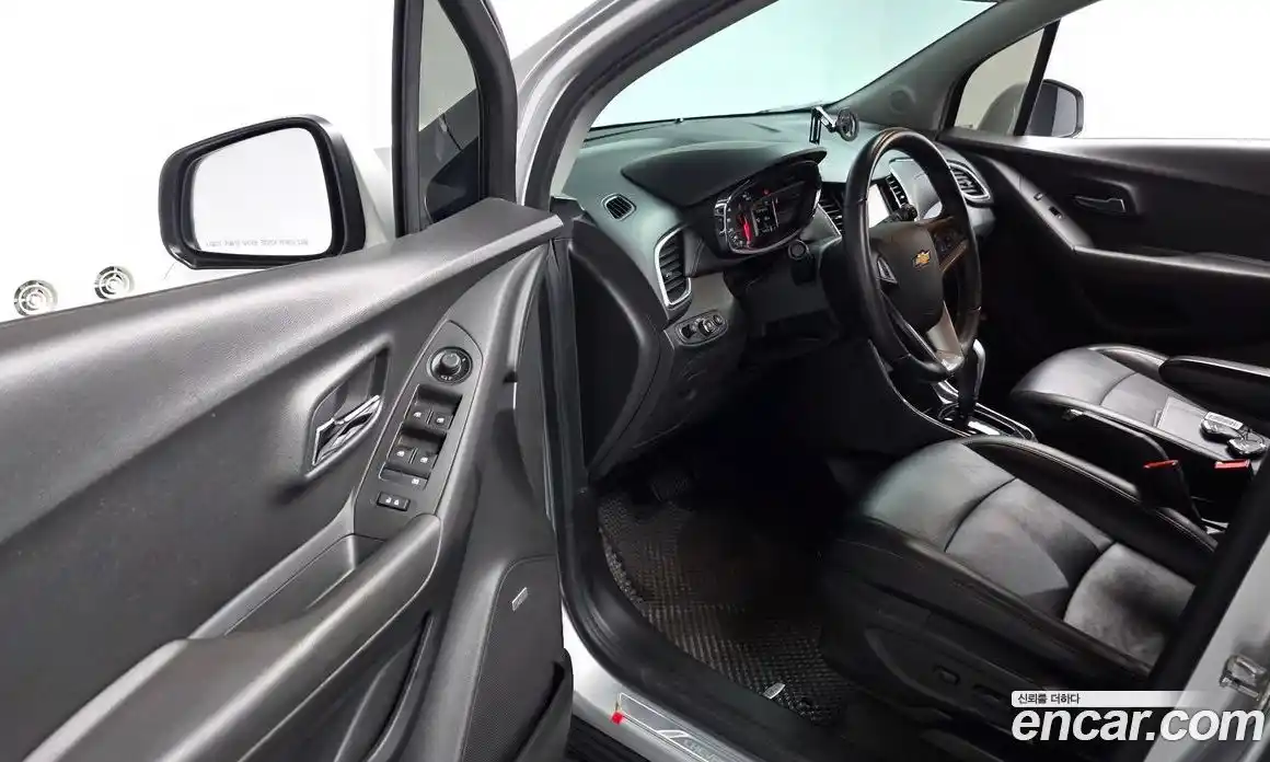 Chevrolet Trax 2016 1.4 Автомат в Москве № 935932, фото 11